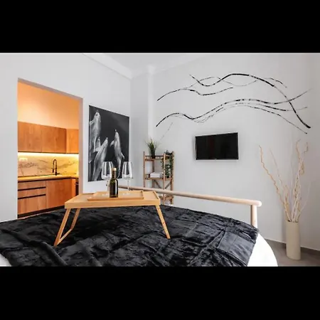 Thalia “ Muse Of Bucolic Poetry ” Apartamento *